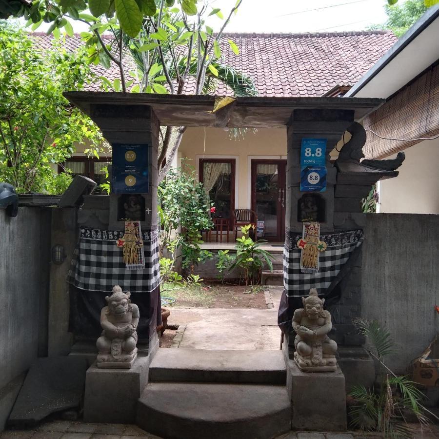 Pondok Aldi Hostel Амед Екстер'єр фото