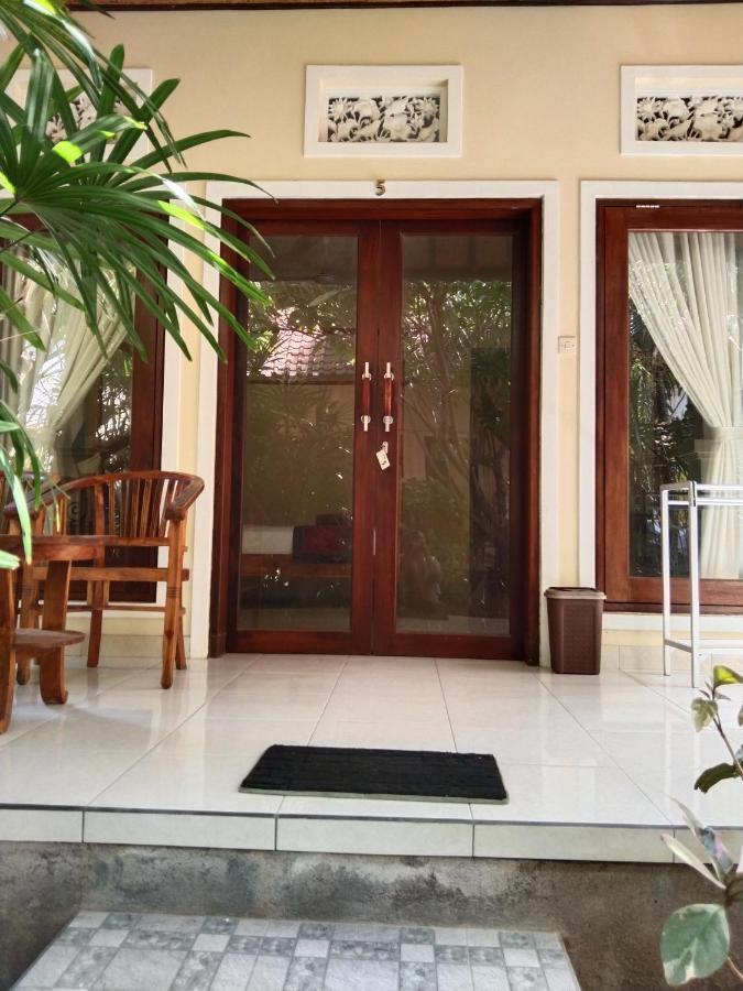 Pondok Aldi Hostel Амед Екстер'єр фото