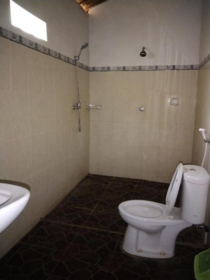 Pondok Aldi Hostel Амед Екстер'єр фото