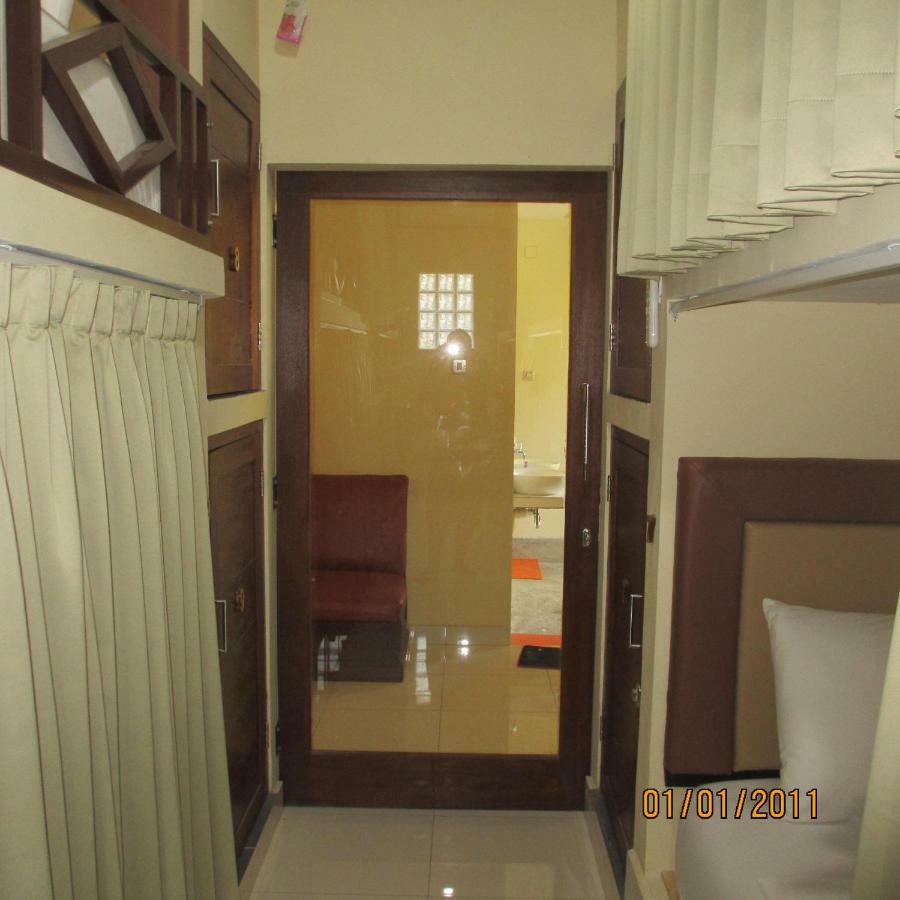 Pondok Aldi Hostel Амед Екстер'єр фото