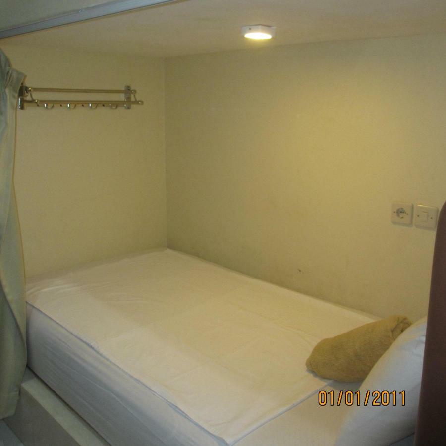 Pondok Aldi Hostel Амед Екстер'єр фото