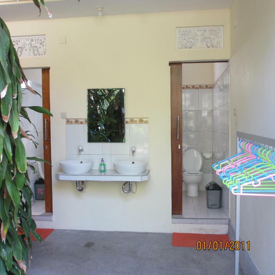 Pondok Aldi Hostel Амед Екстер'єр фото
