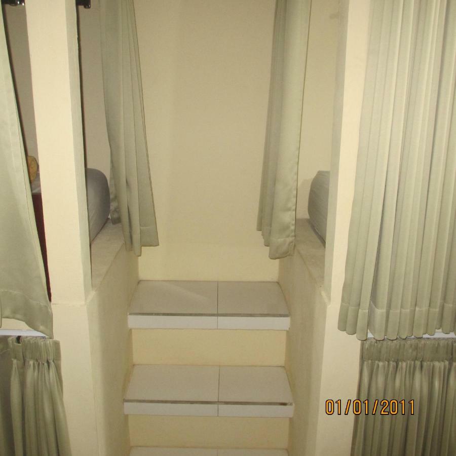 Pondok Aldi Hostel Амед Екстер'єр фото